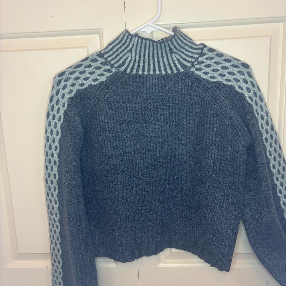 Wild Fable Gray and teal Women's Sweater